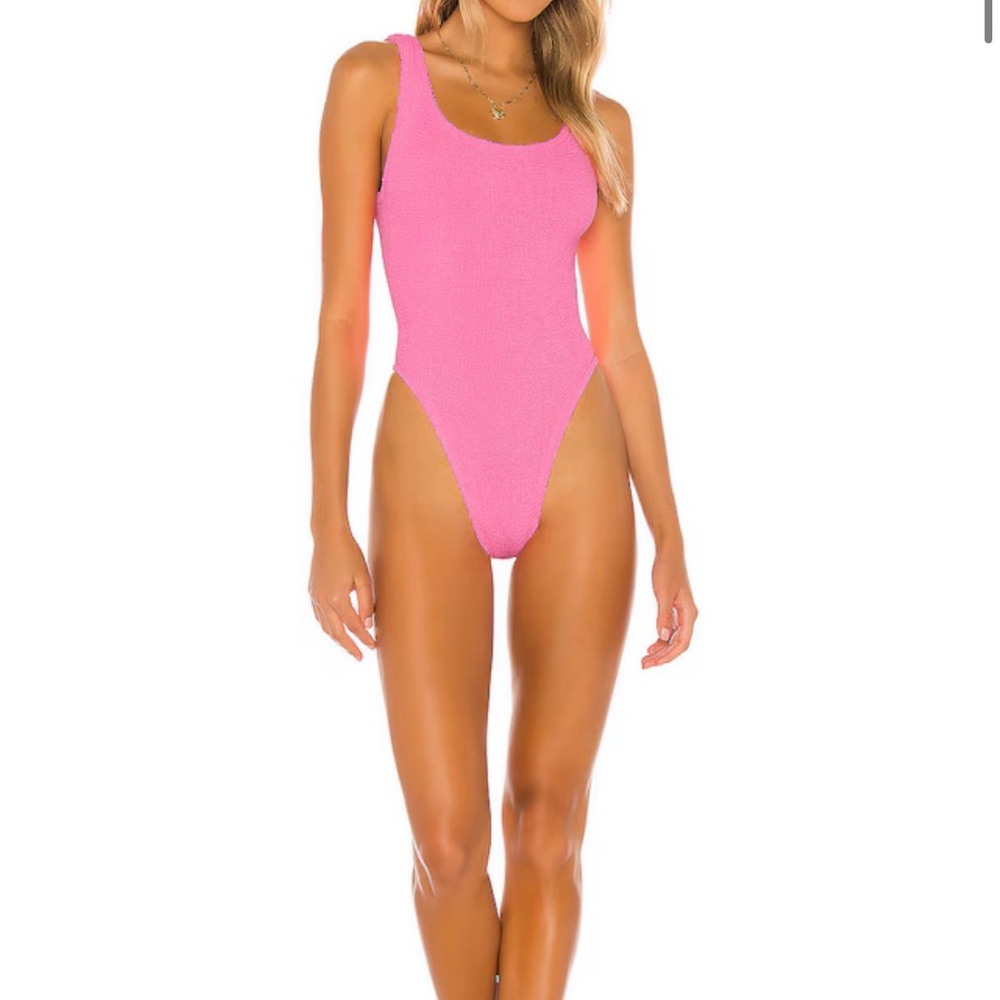 Hunza G classic square neck one piece - bubblegum